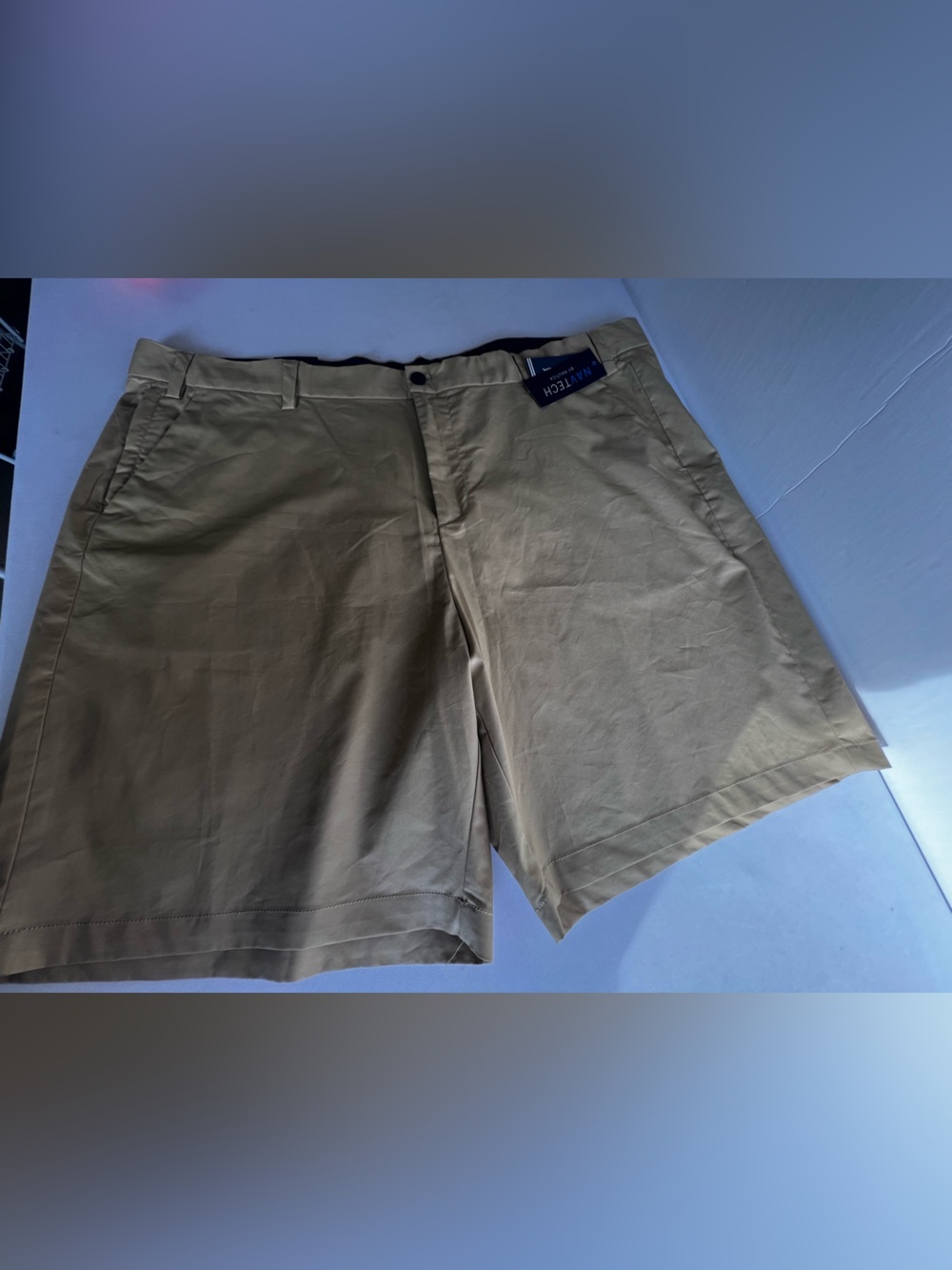 NAUTICA “NAV TECH” SIZE 48W TAN MEN’S FLAT FRONT SHORTS COMFORT WAISTBAND. NWT